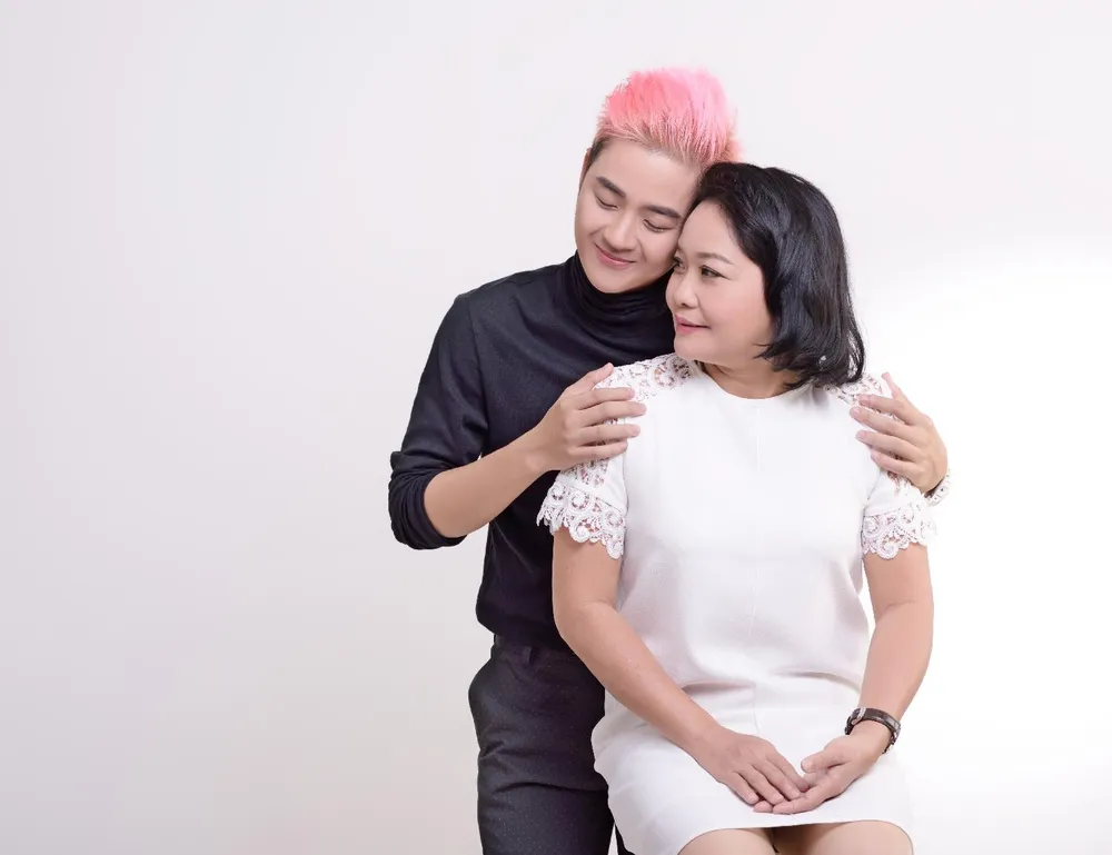 “Sao” Việt ồ ạt viết sách